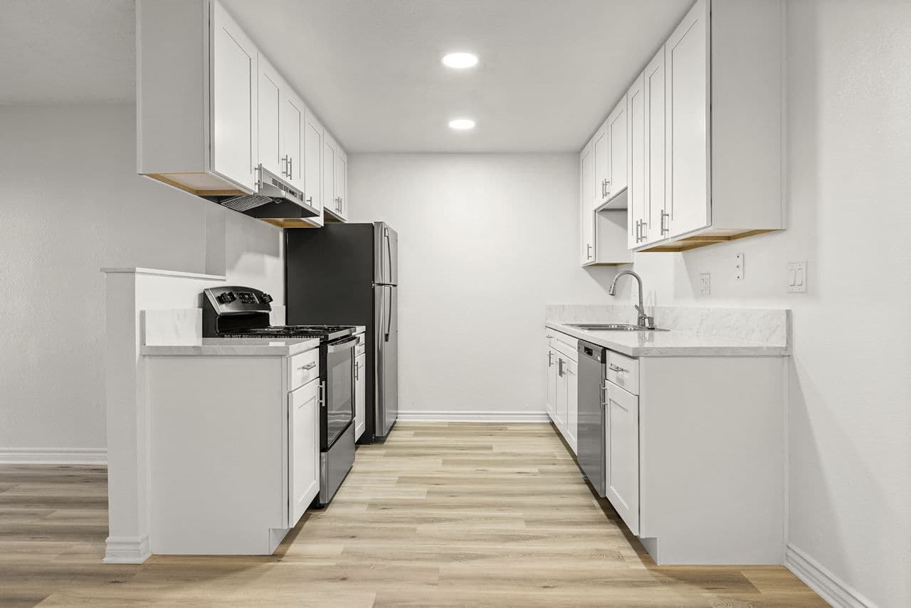 Ocean Breeze Apartments 14 of 30