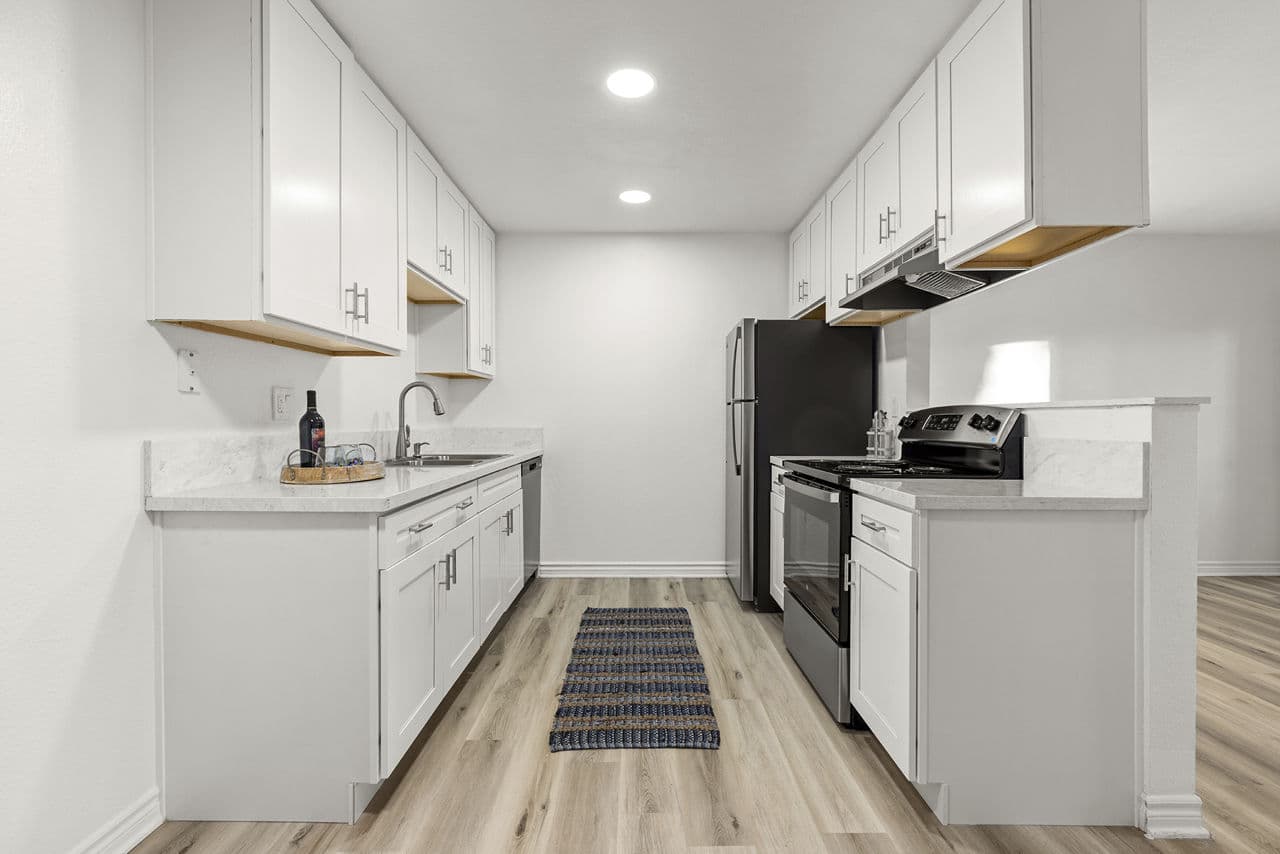 Ocean Breeze Apartments 15 of 30