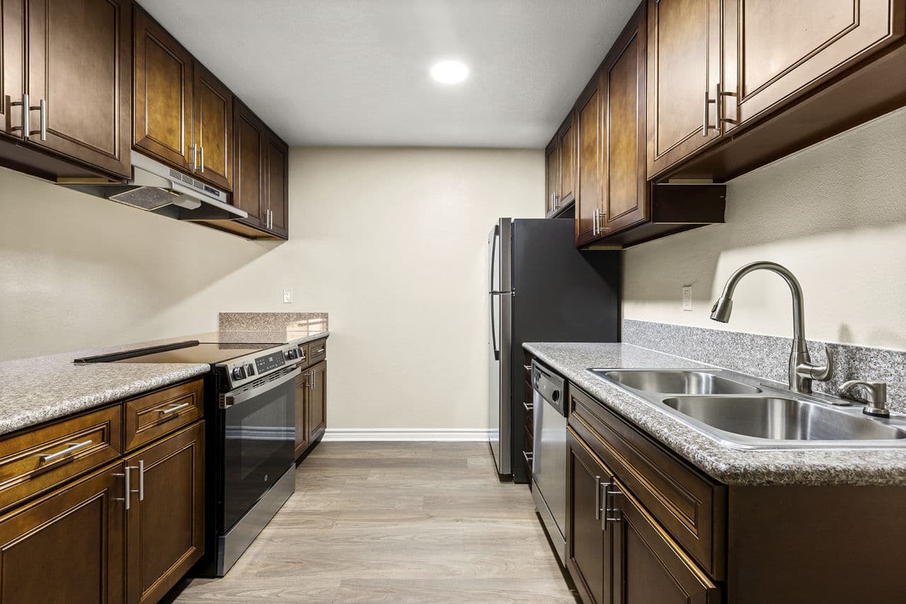 Ocean Breeze Apartments 16 of 30
