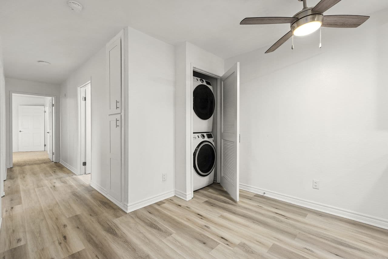 Ocean Breeze Apartments 22 of 30