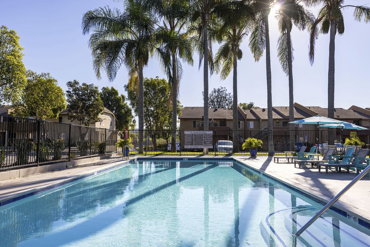 Ocean Breeze Apartments 5 of 30