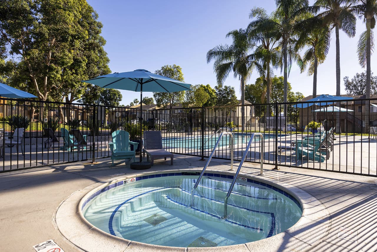 Ocean Breeze Apartments 6 of 30