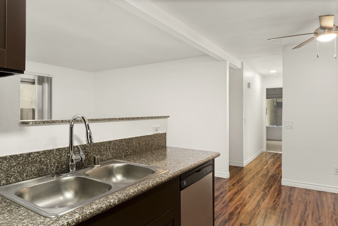 Whispering Oaks Apartments San Marcos Ca 16 of 23
