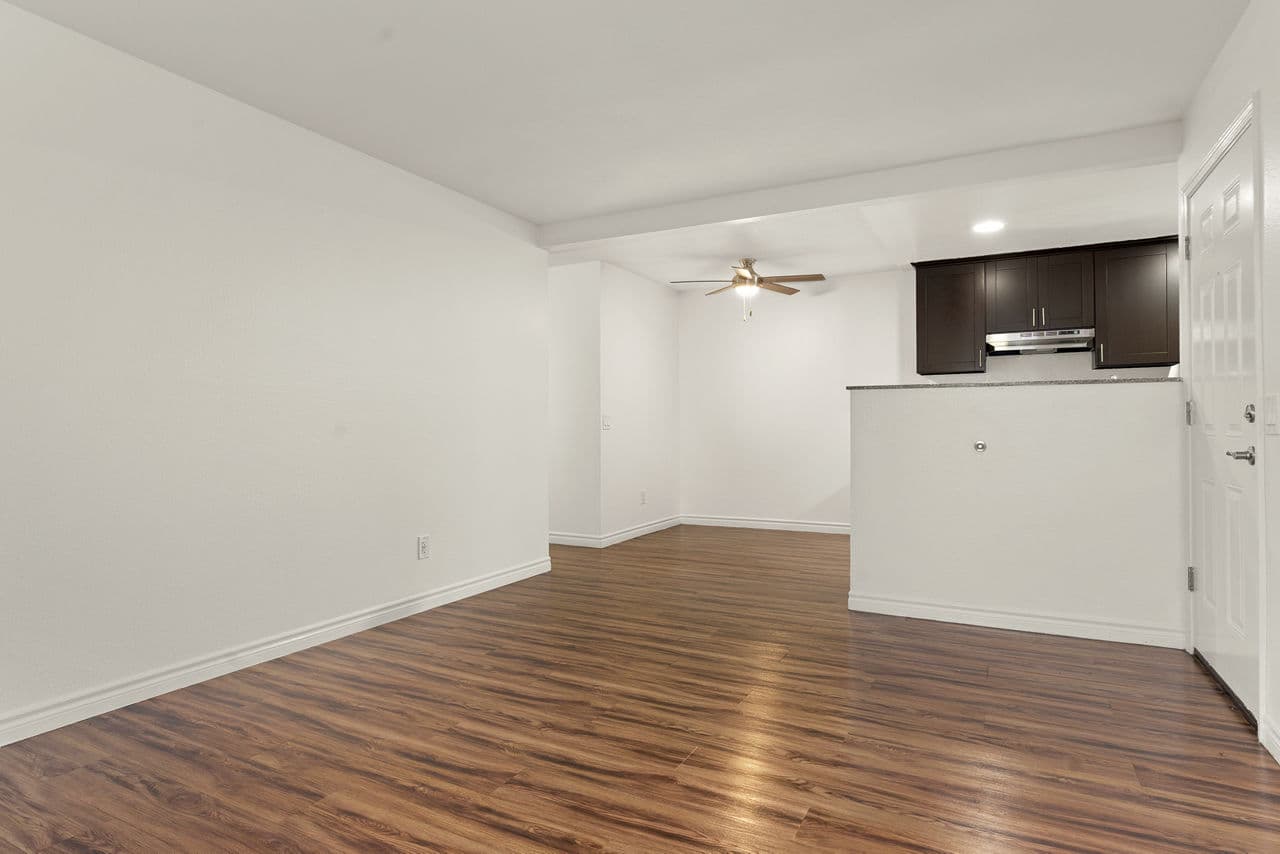 Whispering Oaks Apartments San Marcos Ca 17 of 23
