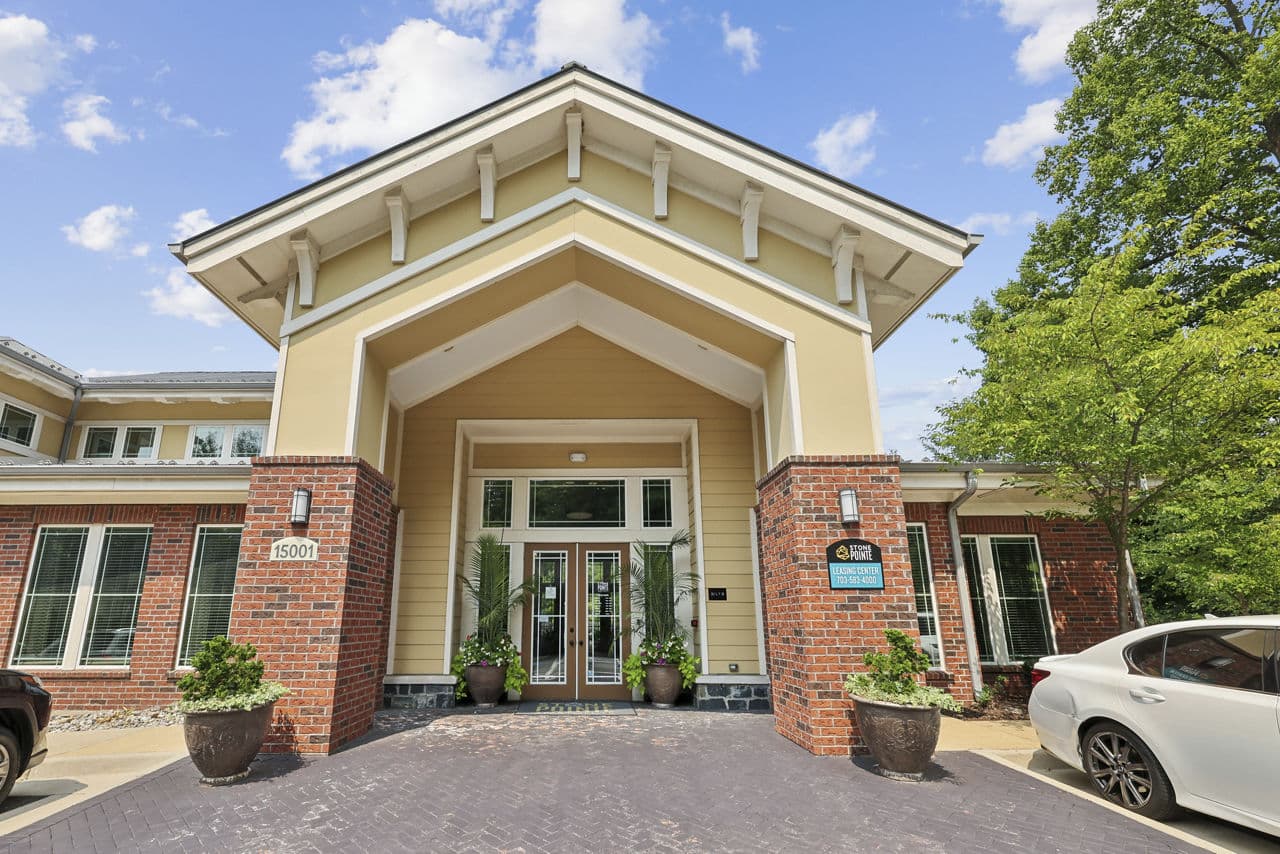 Stone Pointe 28 of 28
