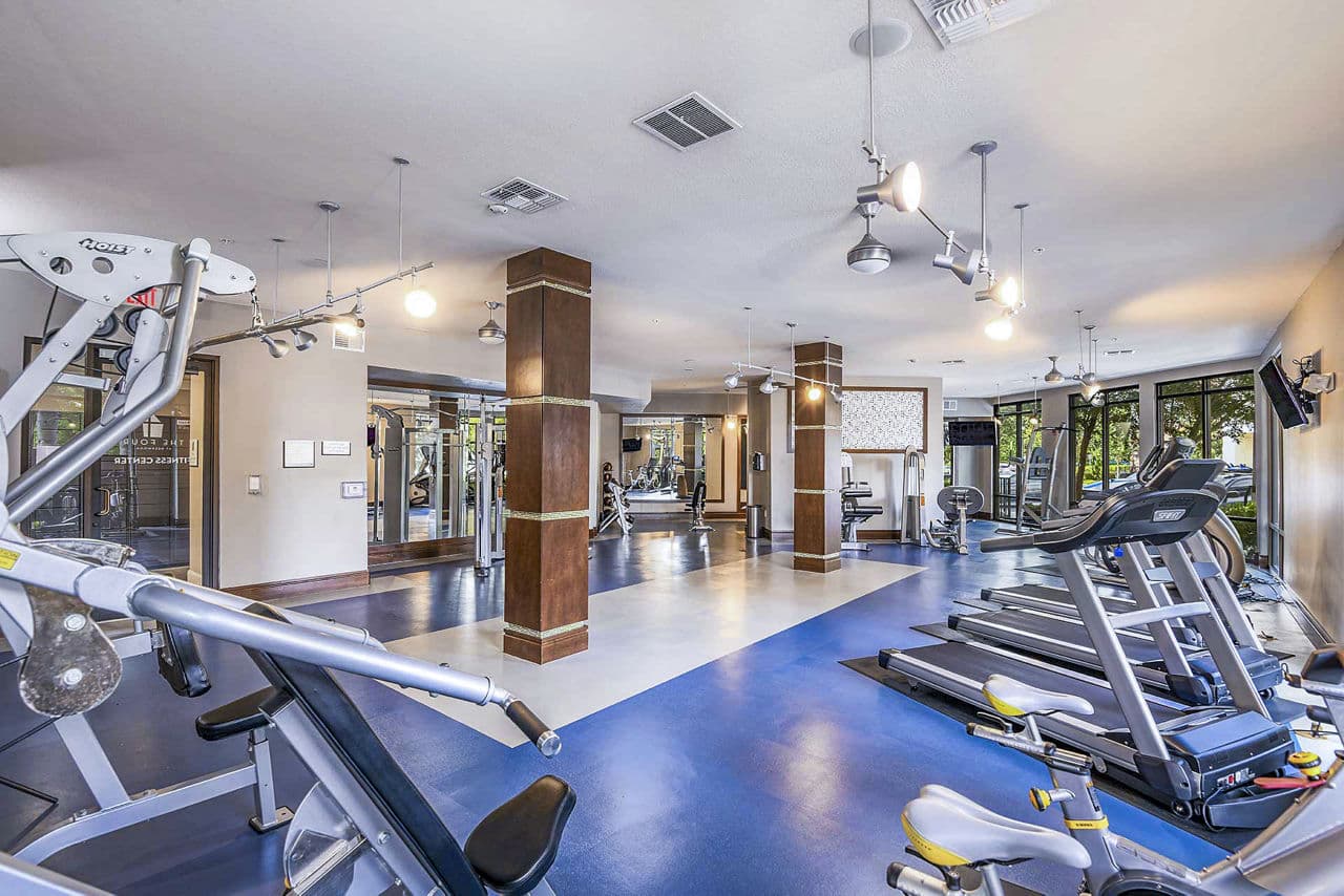 The Four At Deerwood Luxury Apartments Jacksonville Fl 8 of 19