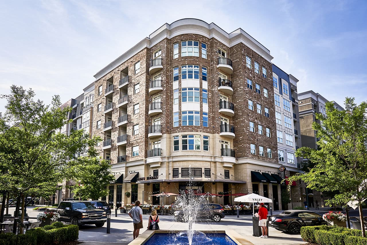 Lennox Southpark Apartments 1 of 8