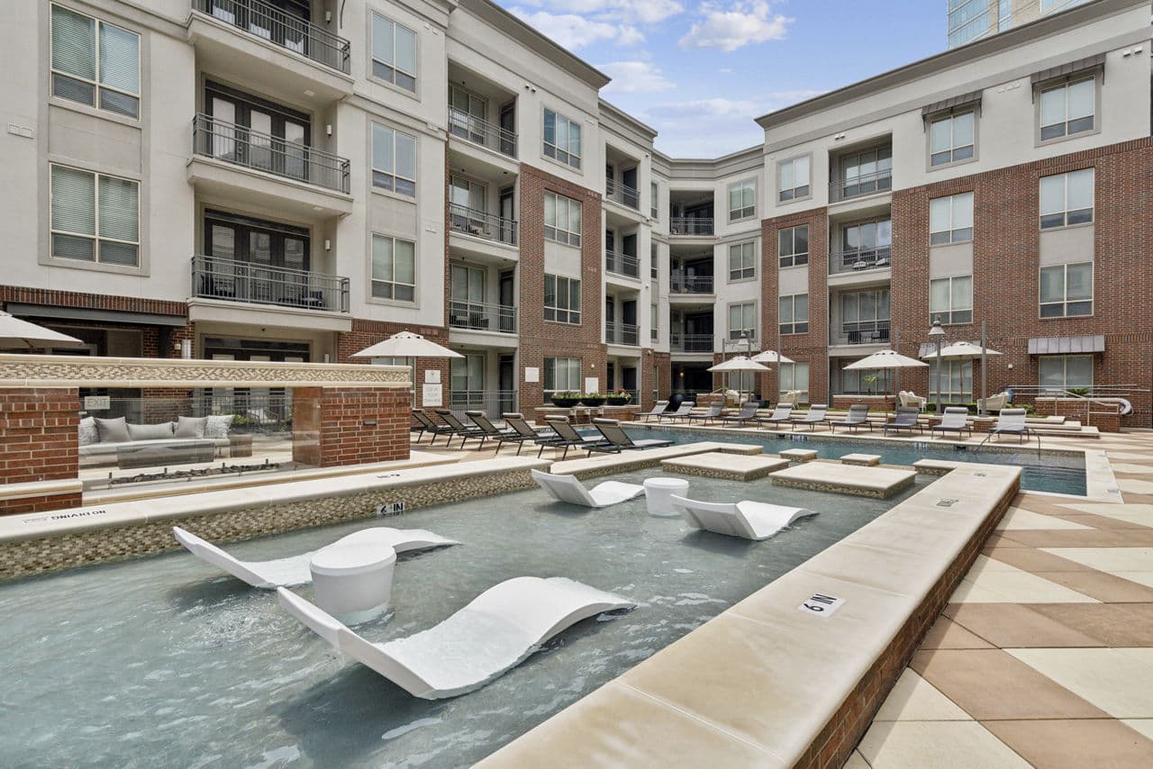 Alara Uptown Luxury Apartments Dallas Tx 3 of 14