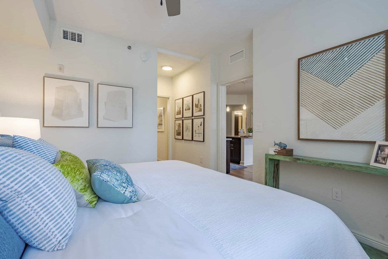 2 Bayshore Luxury Waterfront Apartments Tampa Fl 26 of 29