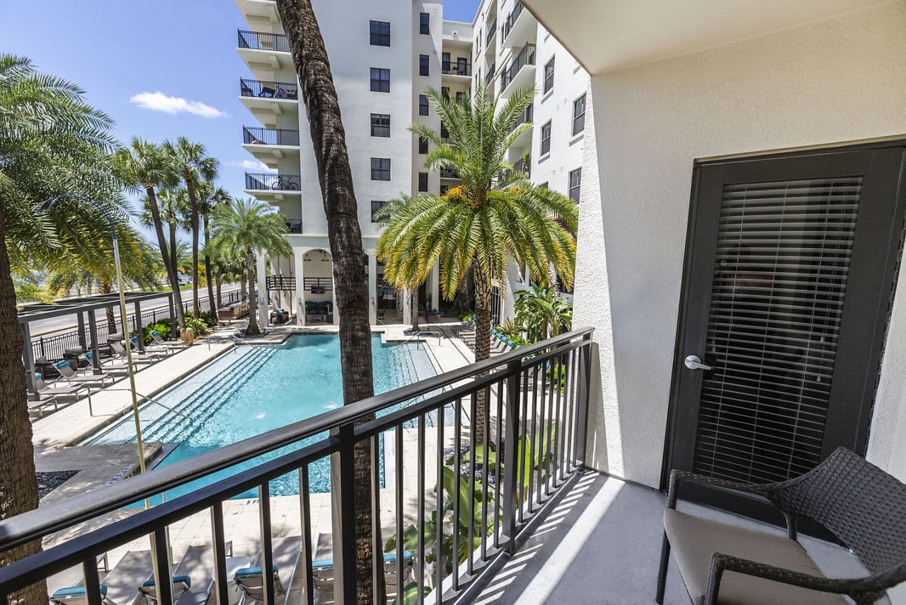 2 Bayshore Luxury Waterfront Apartments Tampa Fl 29 of 29