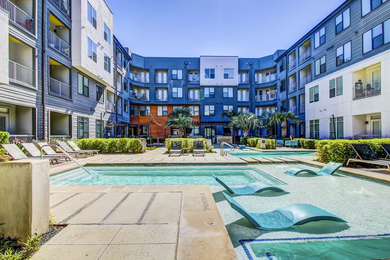 Elan East Apartments 4 of 8