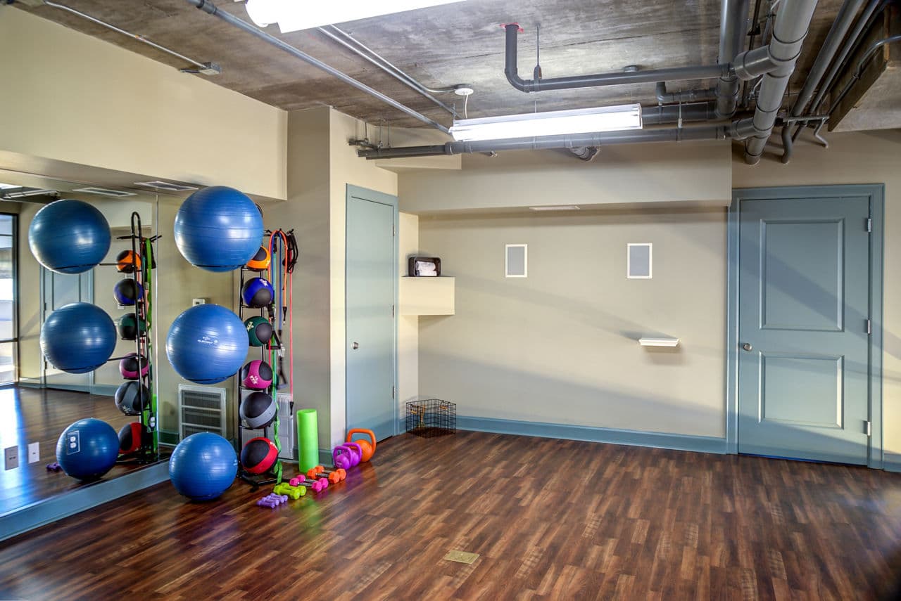 Coldwater Luxury Apartments Austin Tx 9 of 19