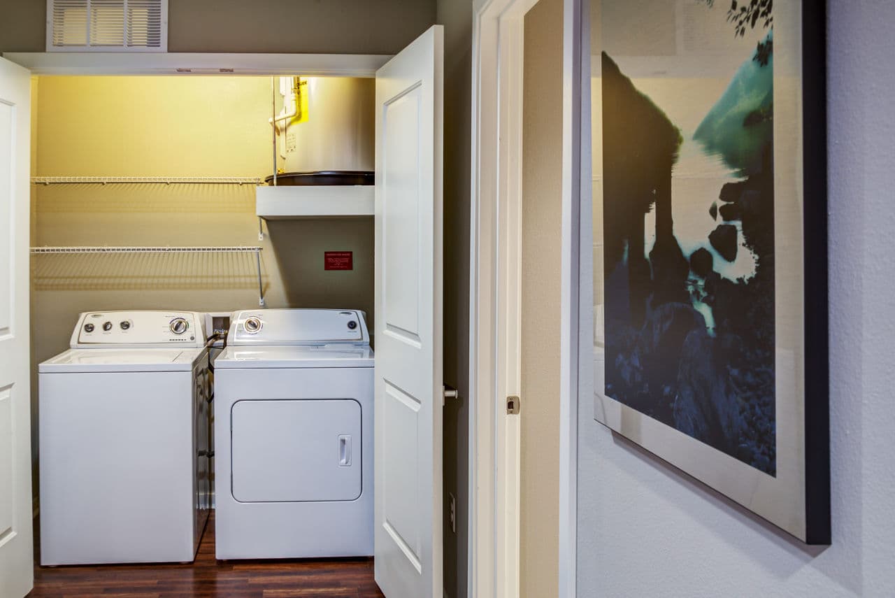 Coldwater Luxury Apartments Austin Tx 10 of 19