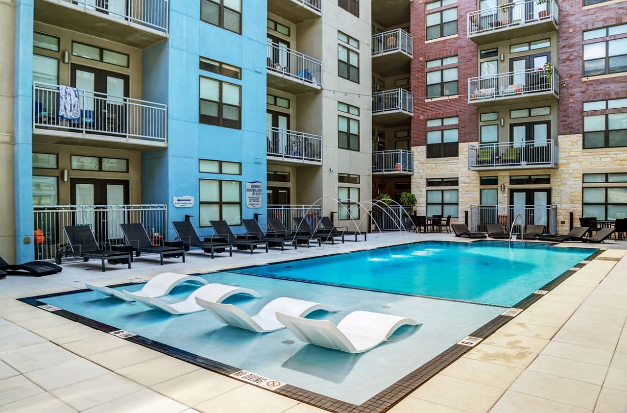 Coldwater Luxury Apartments Austin Tx 14 of 19