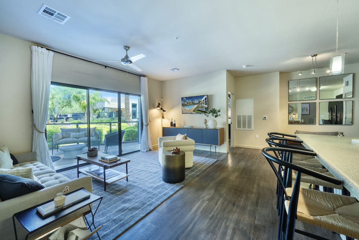 Seven Luxury Apartments Phoenix Az 3 of 24
