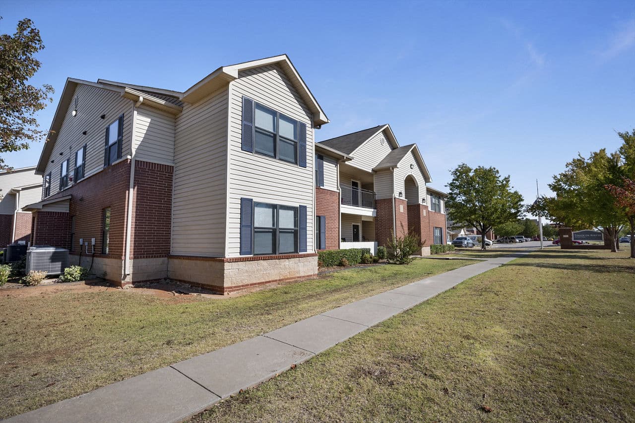 Tinker On Forty8 Apartments Oklahoma City Ok 2 of 18