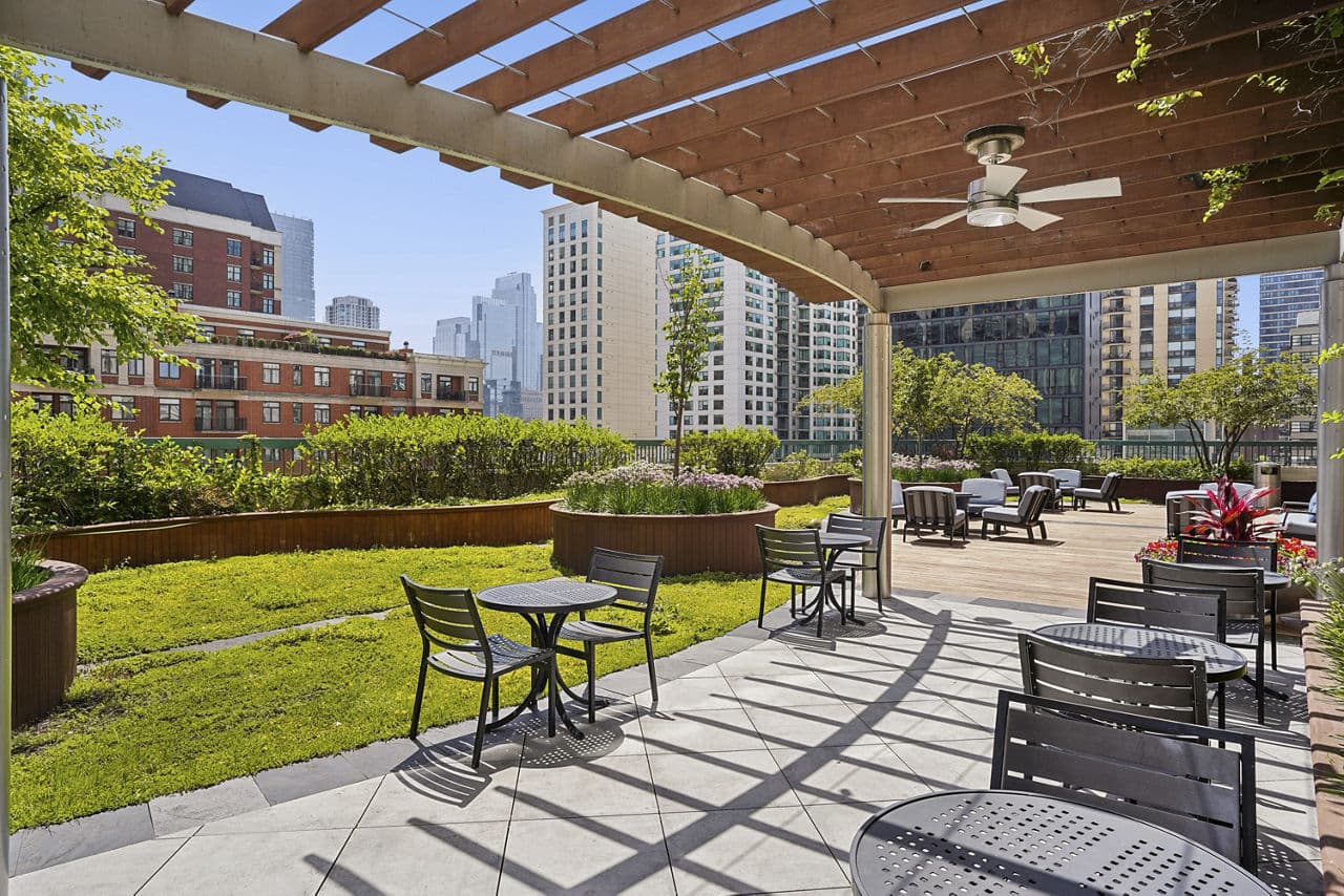 One Superior Place Apartments Chicago Il 16 of 29