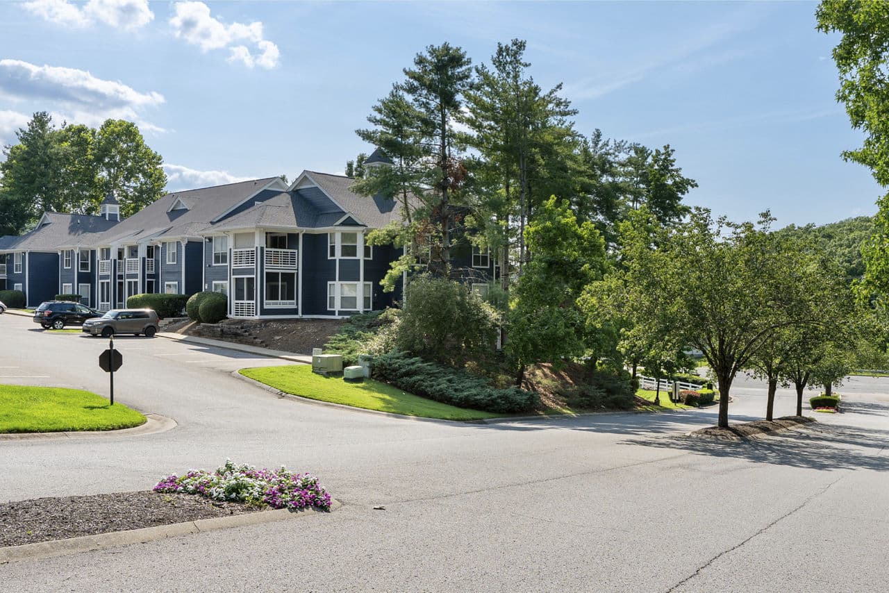 Avana Lexington 3 of 30