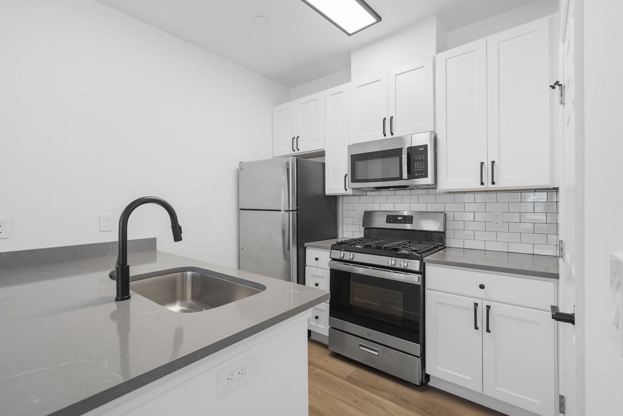 Avana Lexington 14 of 30