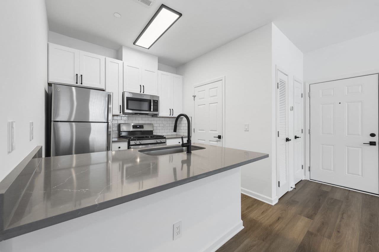 Avana Lexington 15 of 30