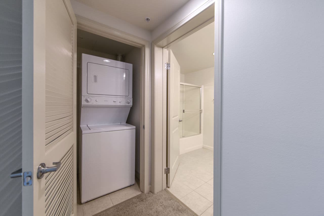 Avana on Wilshire Apartments 24 of 26