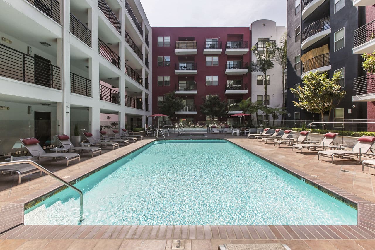 Avana on Wilshire Apartments 3 of 8