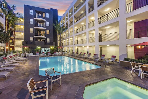 Avana on Wilshire Apartments 6 of 8