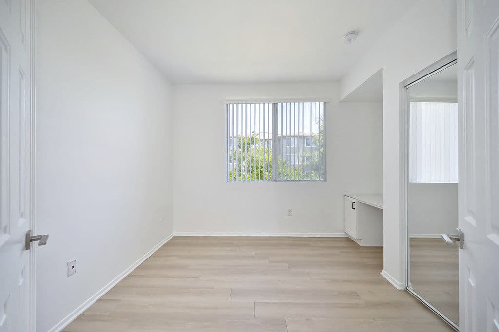 Eagle Glen Apartments 26 of 29