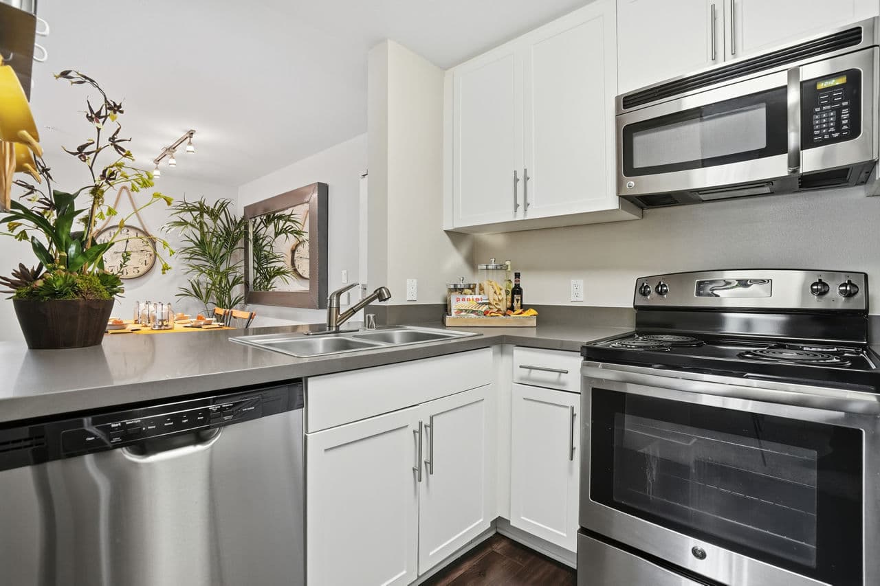 Holly Street Village Apartments 14 of 26