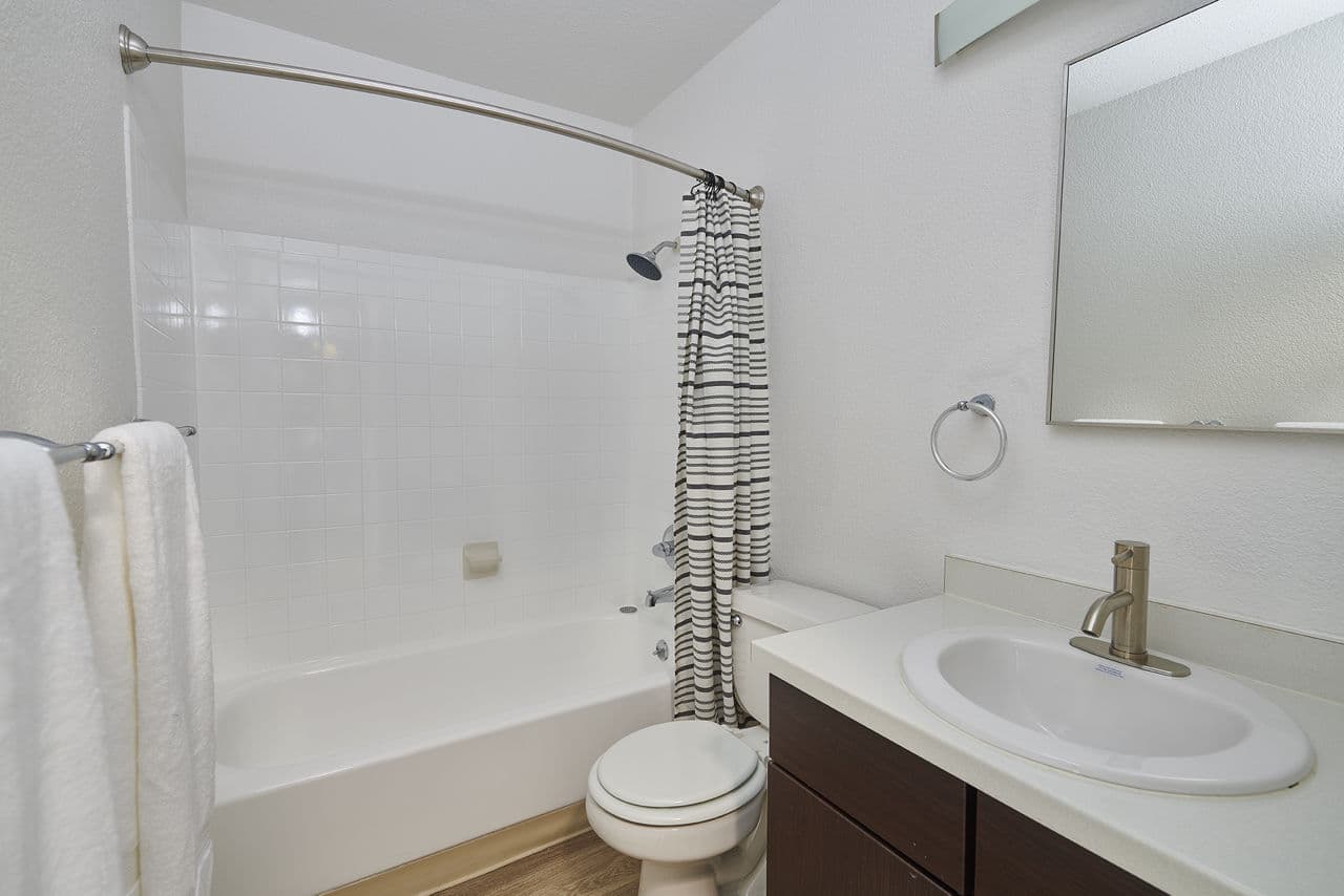 Lakeview Towers At Belmar Apartments Lakewood Co 20 of 20