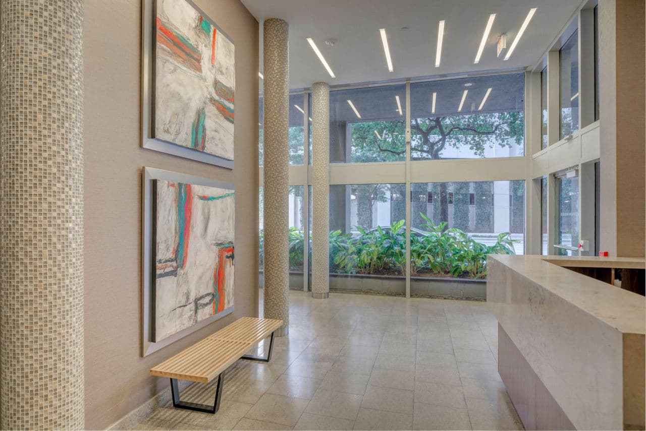 Houston House Apartments 5 of 8
