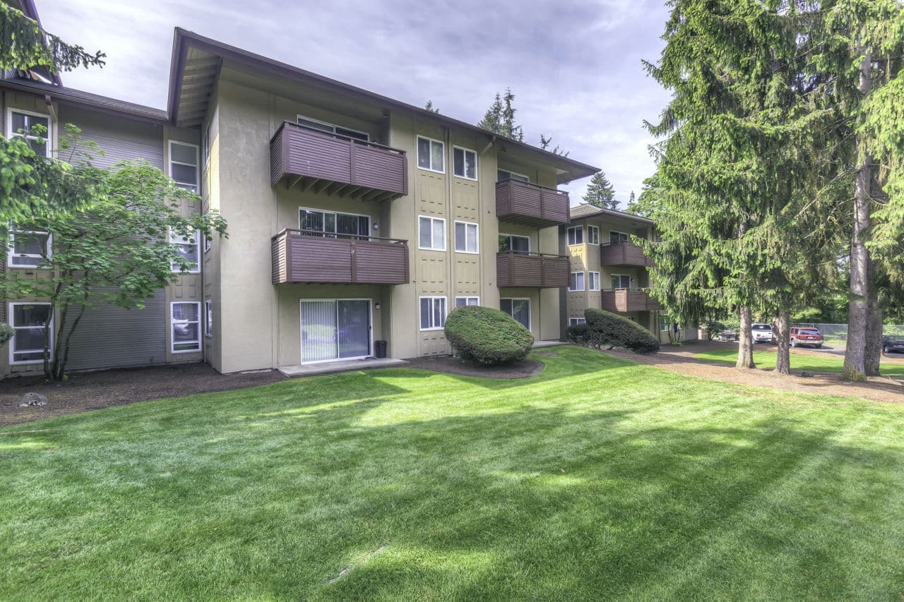 Central Park East Apartments Bellevue Wa 2 of 16