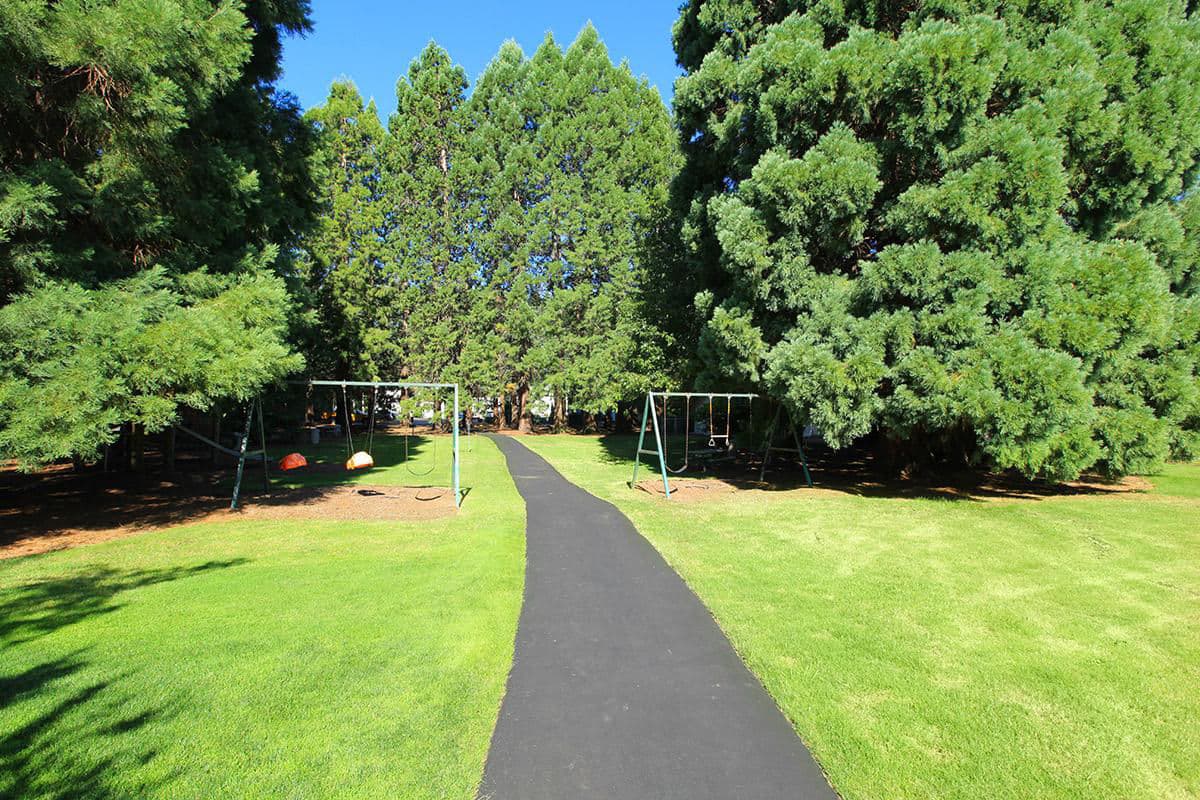 Redwood Park Apartments 17 of 18