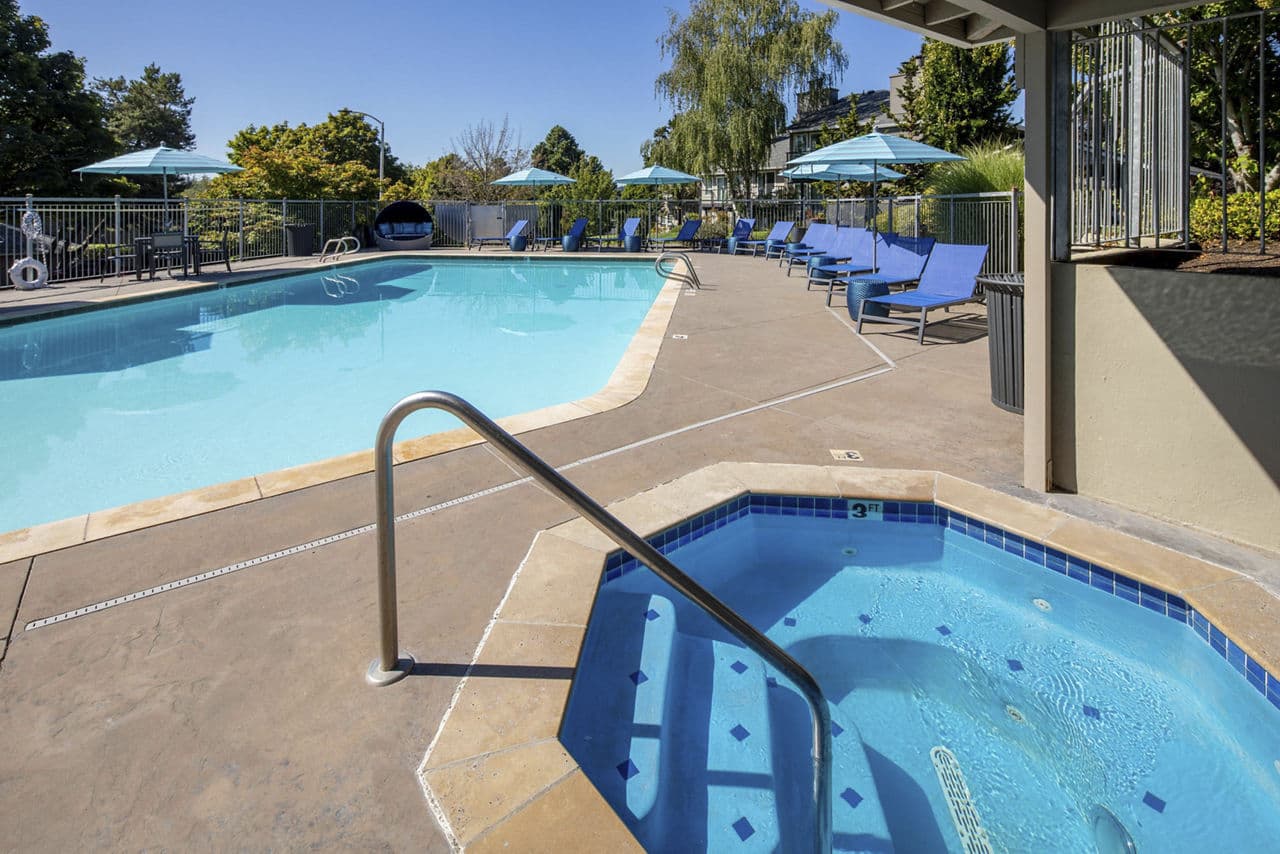 Sorrento Bluff Apartments Beaverton Or 1 of 26