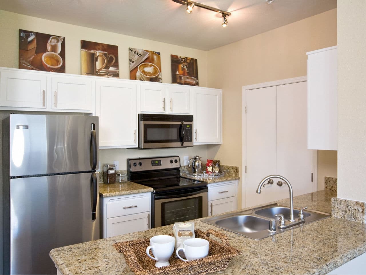 Castlerock Apartments Riverside Ca 6 of 9