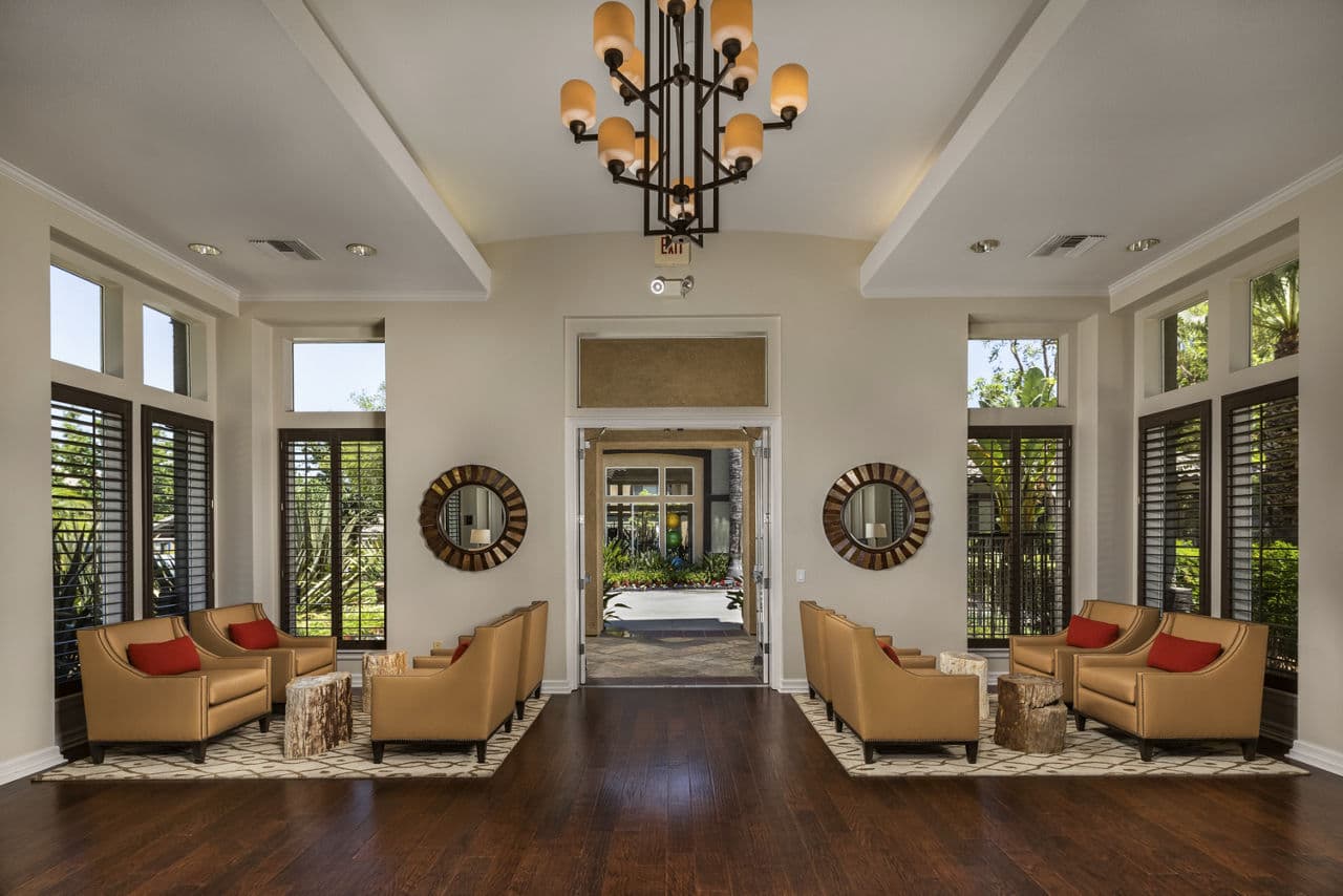 Colonnade Apartments 6 of 20