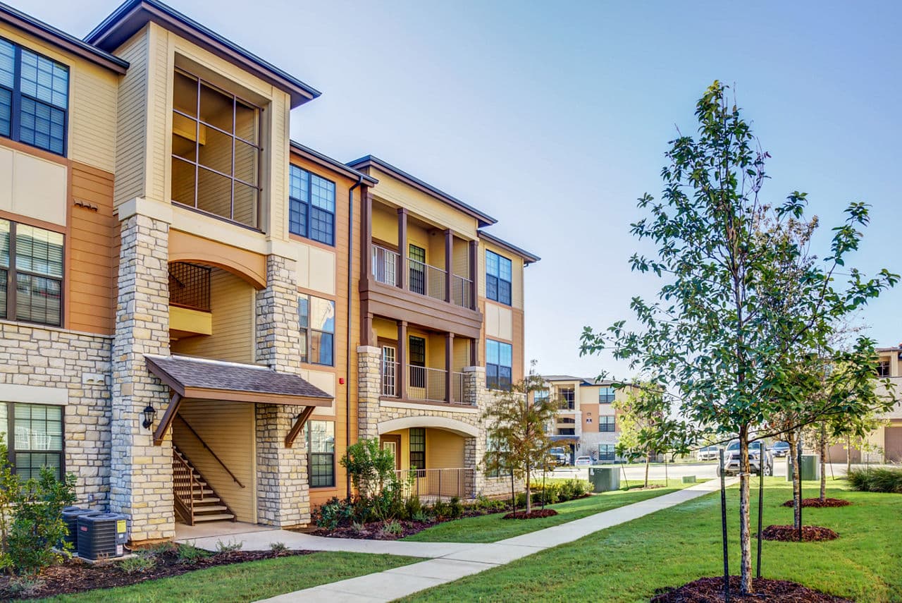Dalian Monterrey Village Apartments 1 of 8