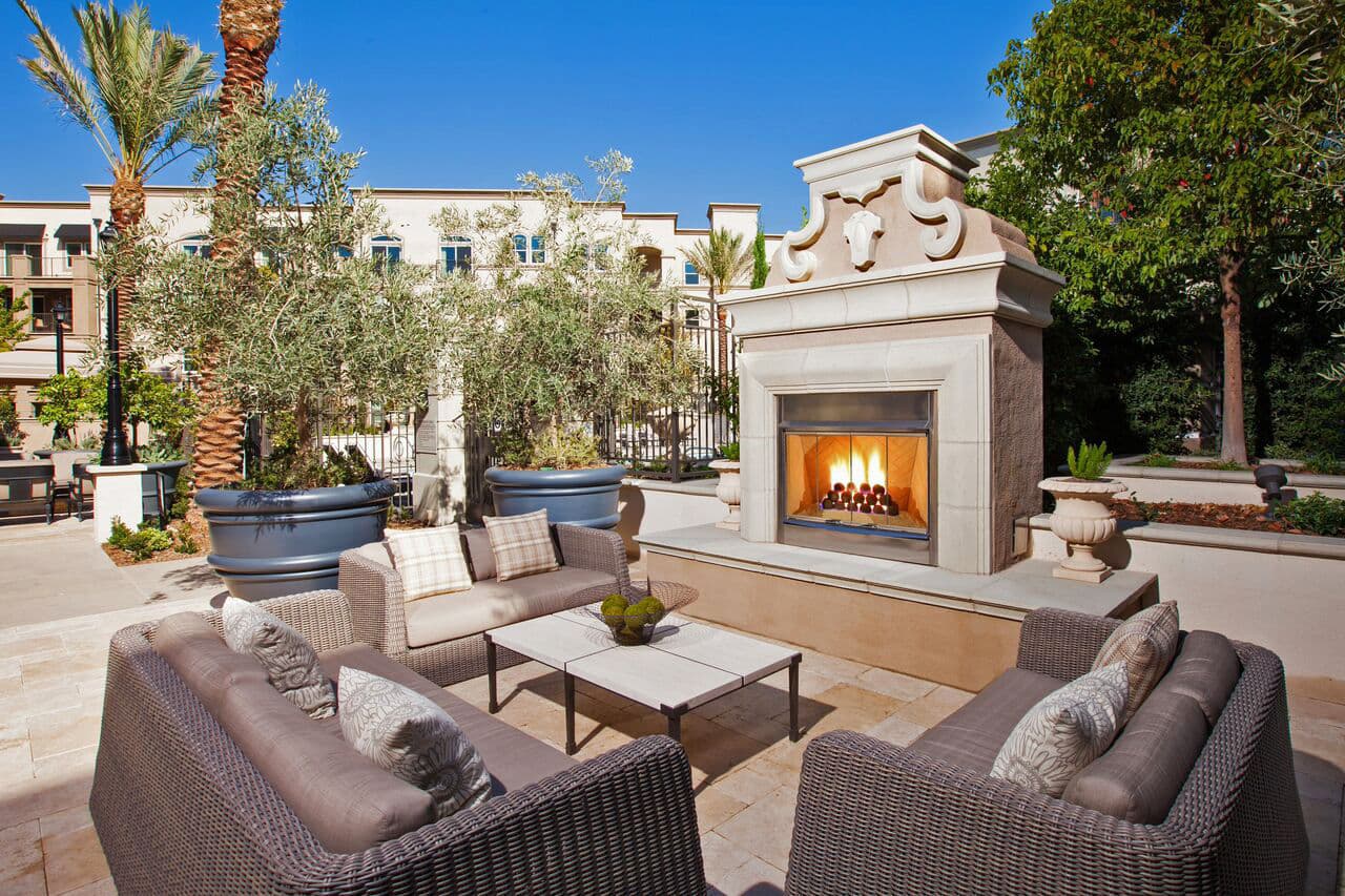 Carlyle Apartments 6 of 7