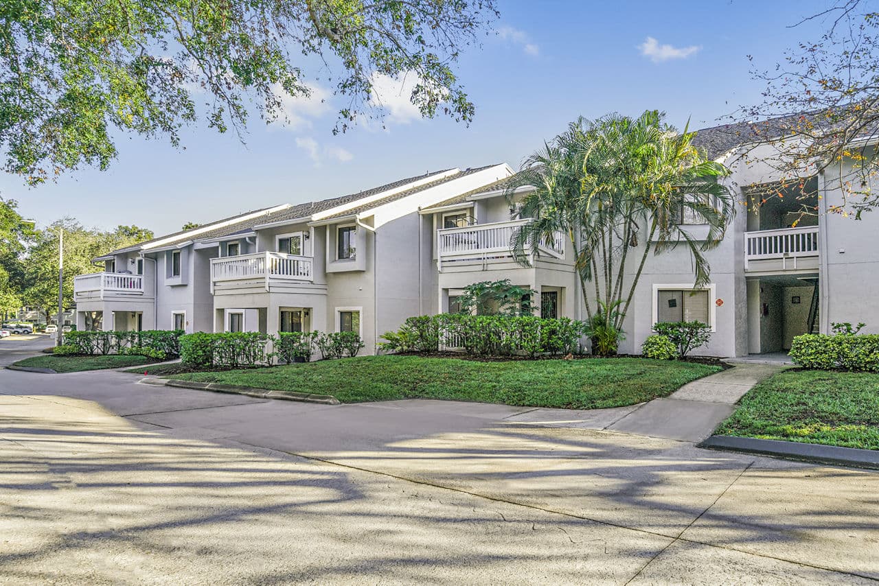Lakeshore At Altamonte Springs Apartments Altamonte Springs Fl 2 of 22
