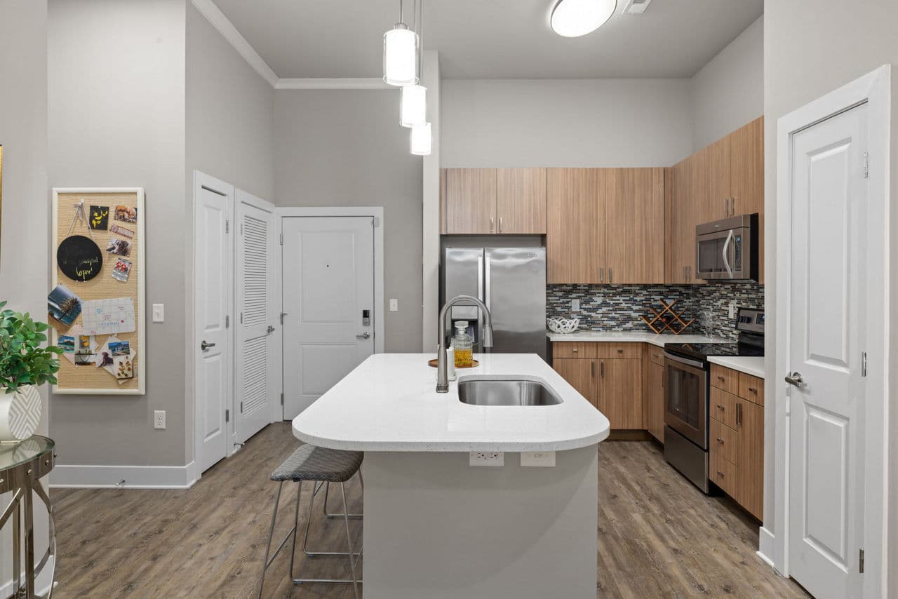 Elan City Center Apartments 15 of 29