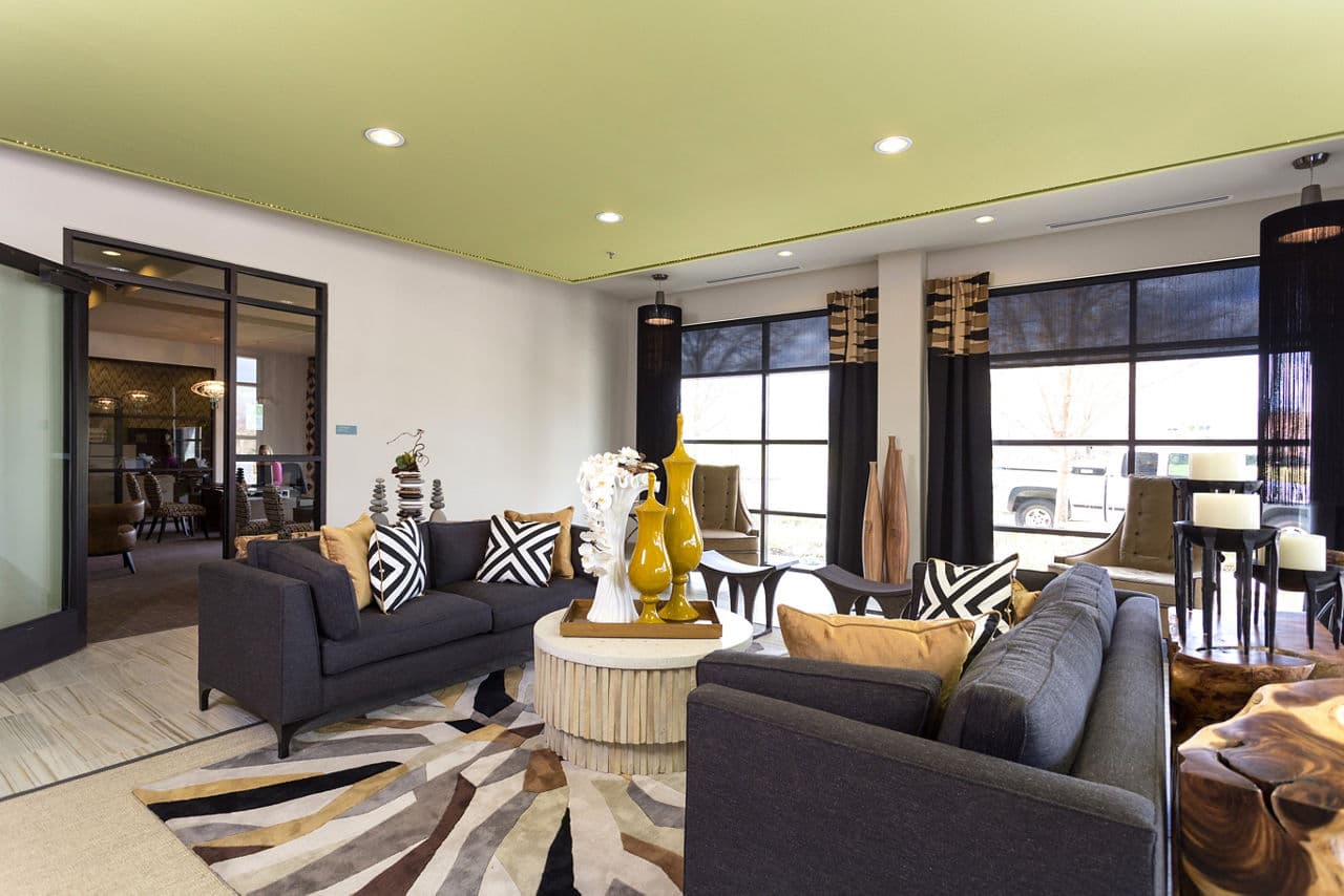 Azul Lakeshore Apartments 4 of 8