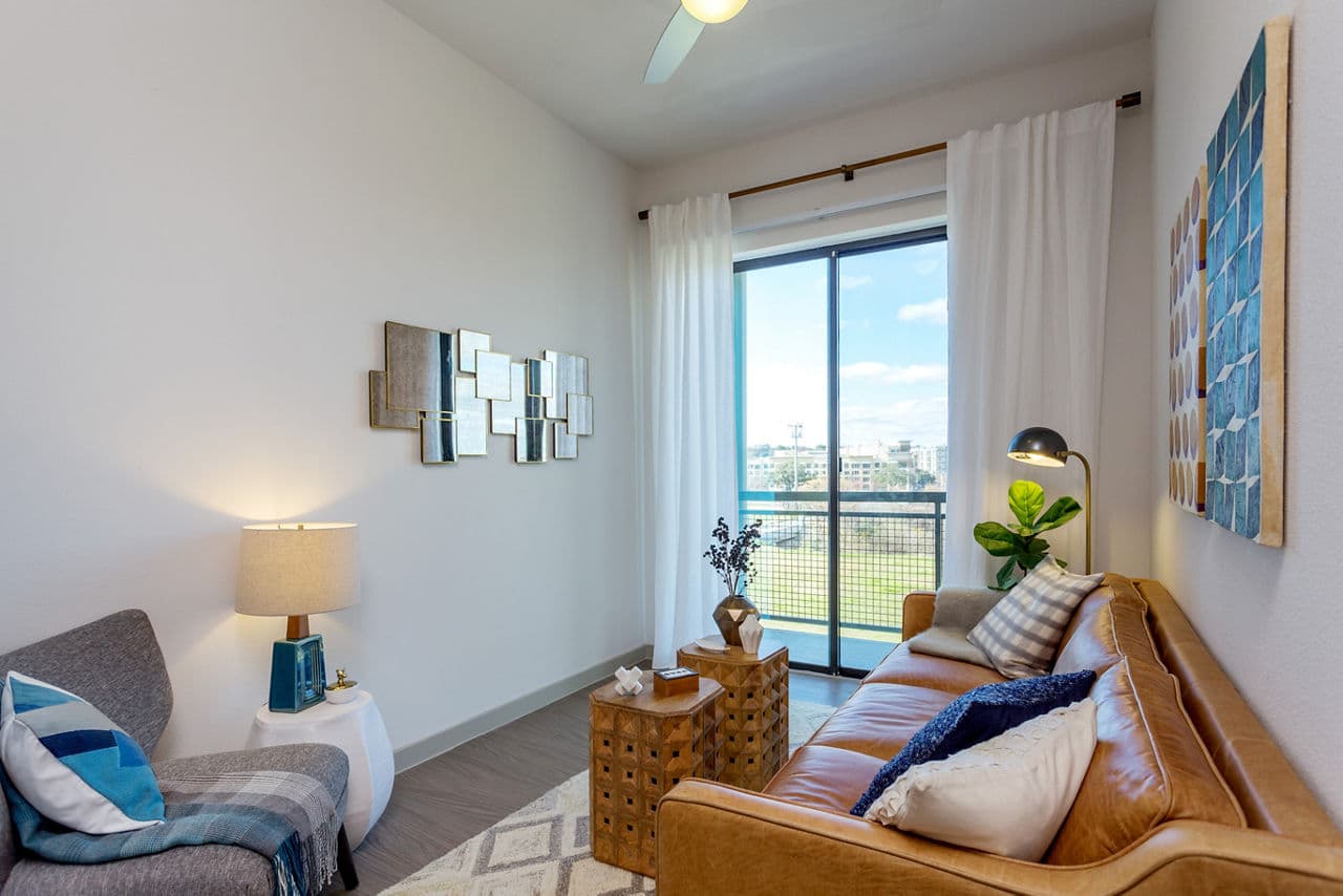 Azul Lakeshore Apartments Austin Tx 10 of 15
