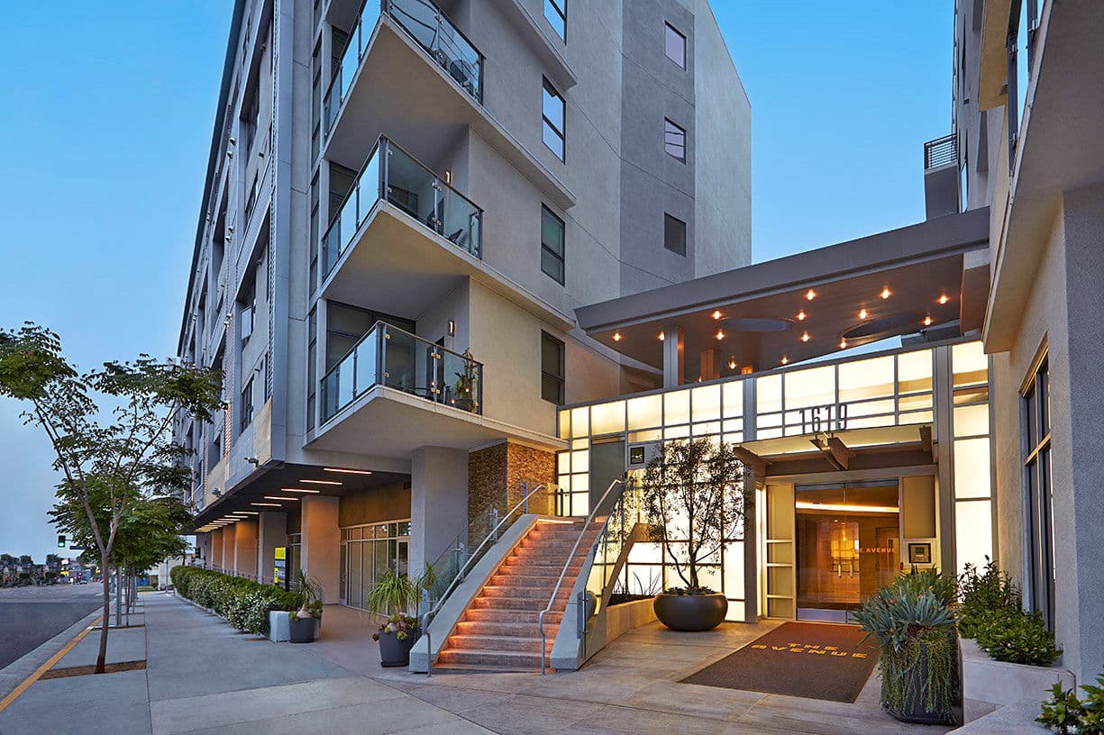 The Avenue Hollywood Apartments 3 of 6