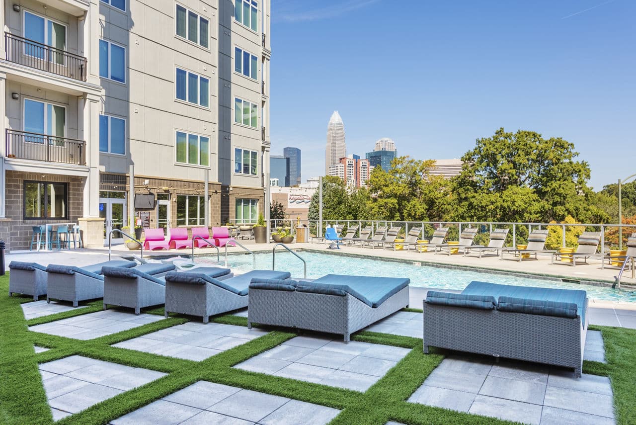 Presley Uptown Apartments Charlotte Nc 2 of 19