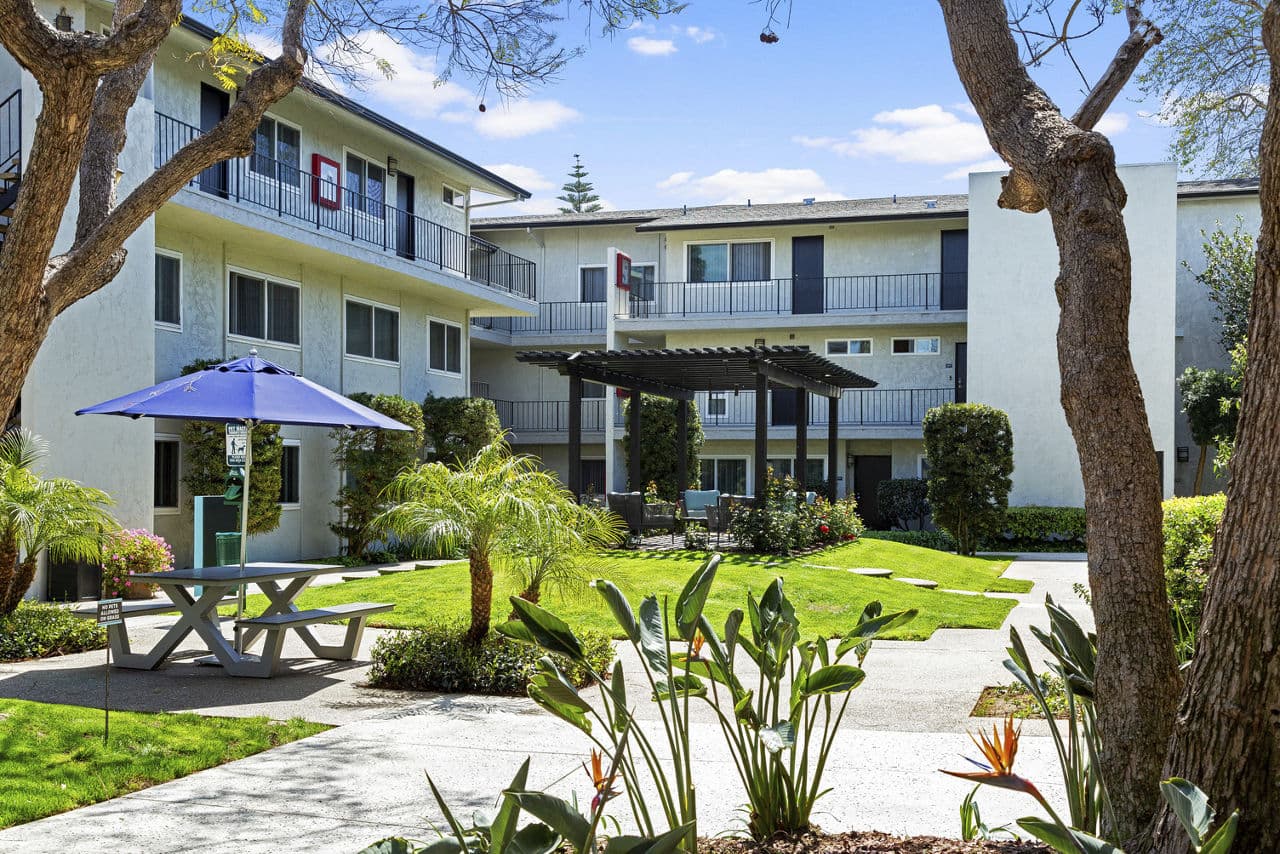 Madrid Apartments Los Angeles Ca 12 of 23