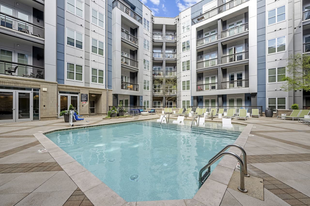 Circa Uptown Apartments 4 of 8