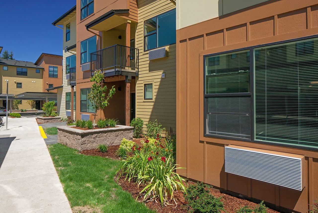 The Tennyson At Crescent Village Apartments Eugene Or 3 of 14