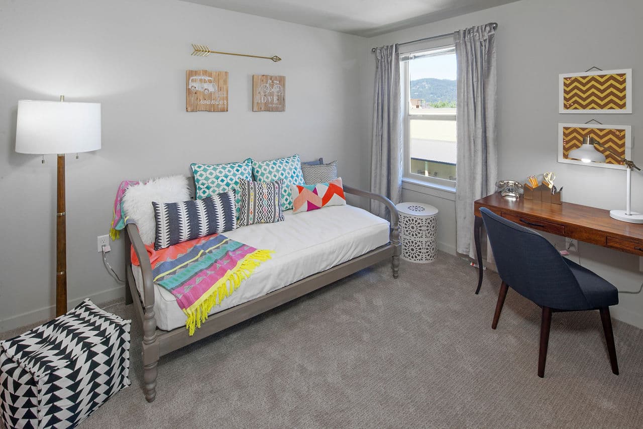 The Tennyson At Crescent Village Apartments Eugene Or 7 of 14