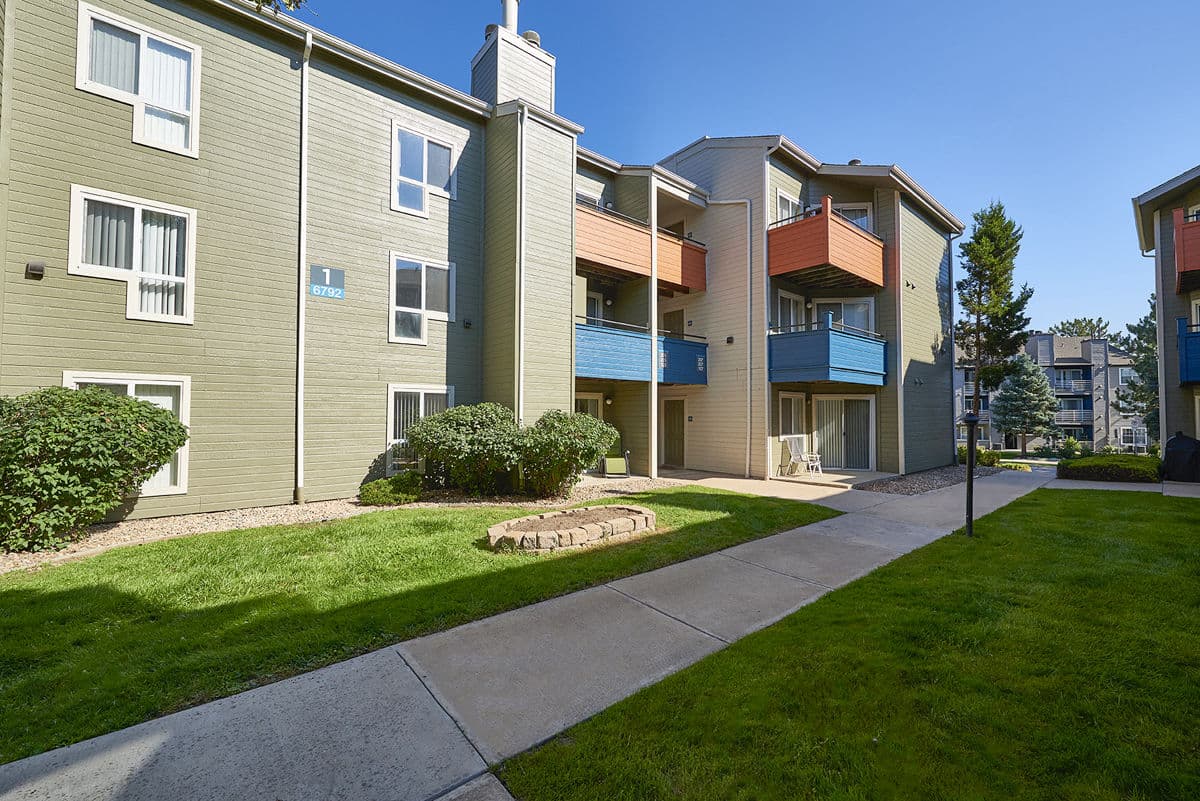 Sloan's Lake Apartments 17 of 18