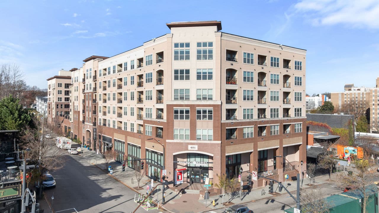 The Gramercy Apartments 1 of 8